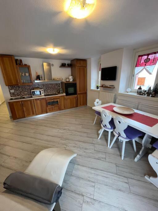 Apartamento Trilocale Con Vista Piste Da Sci Villa d'Allegno Exterior foto